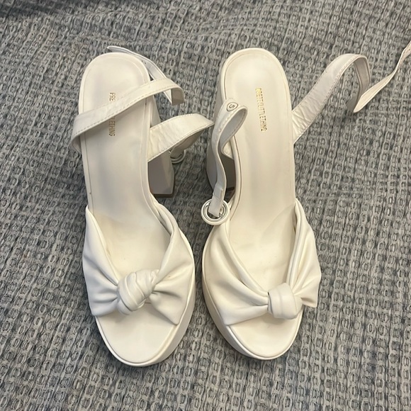 PLT BLOCK HEELS - Picture 2 of 2